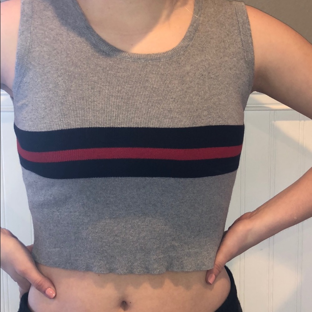 Brandy Melville crop top - Picture 3 of 3